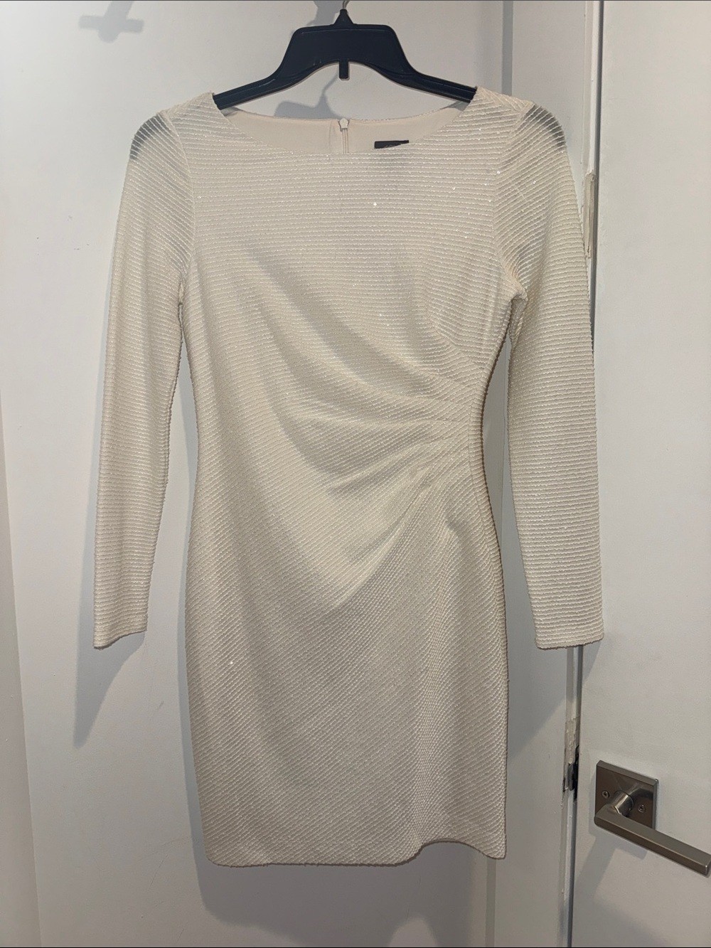 Vince Camuto Ivory Long-Sleeve Ruched Sheath Dress